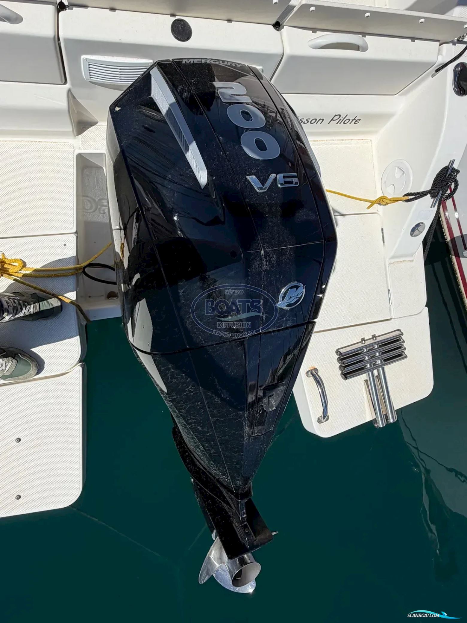 Quicksilver Activ 675 Open