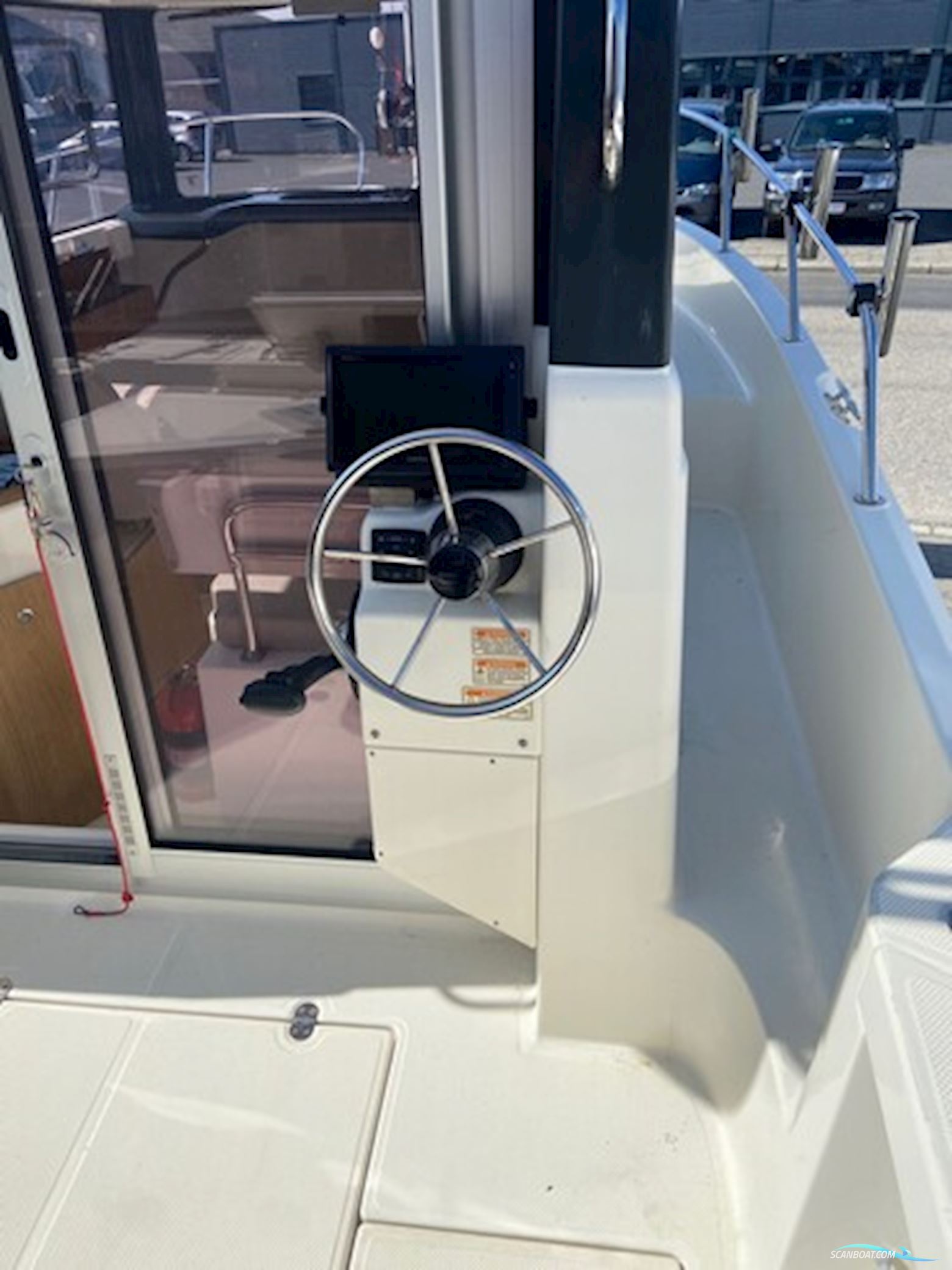 Quicksilver Activ 675 Pilothouse m/Mercury F200 hk Verado og Brenderup trailer