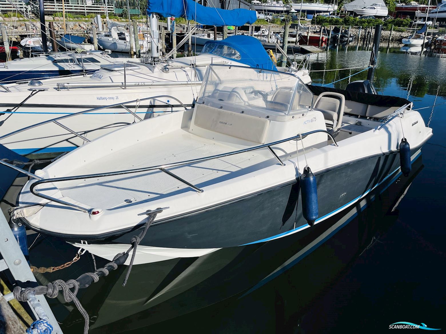 Quicksilver Activ 675 Sundeck Motorboot 2013, mit Mercury ME-150XL VERADO motor, Dänemark