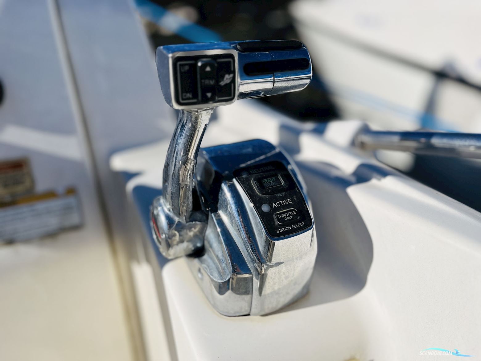 Quicksilver Activ 675 Sundeck