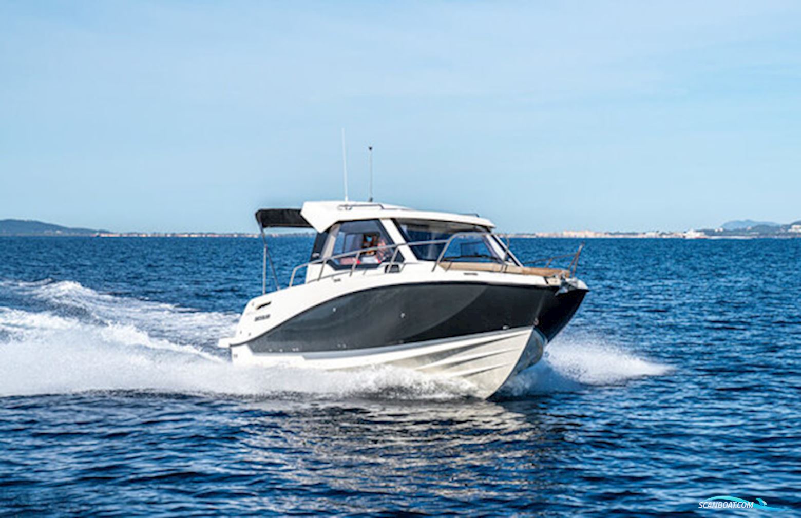 Quicksilver Activ 675 Weekend med F200 Mercury DS XL V6 - INKL. udstyr - KAMPAGNE PRIS