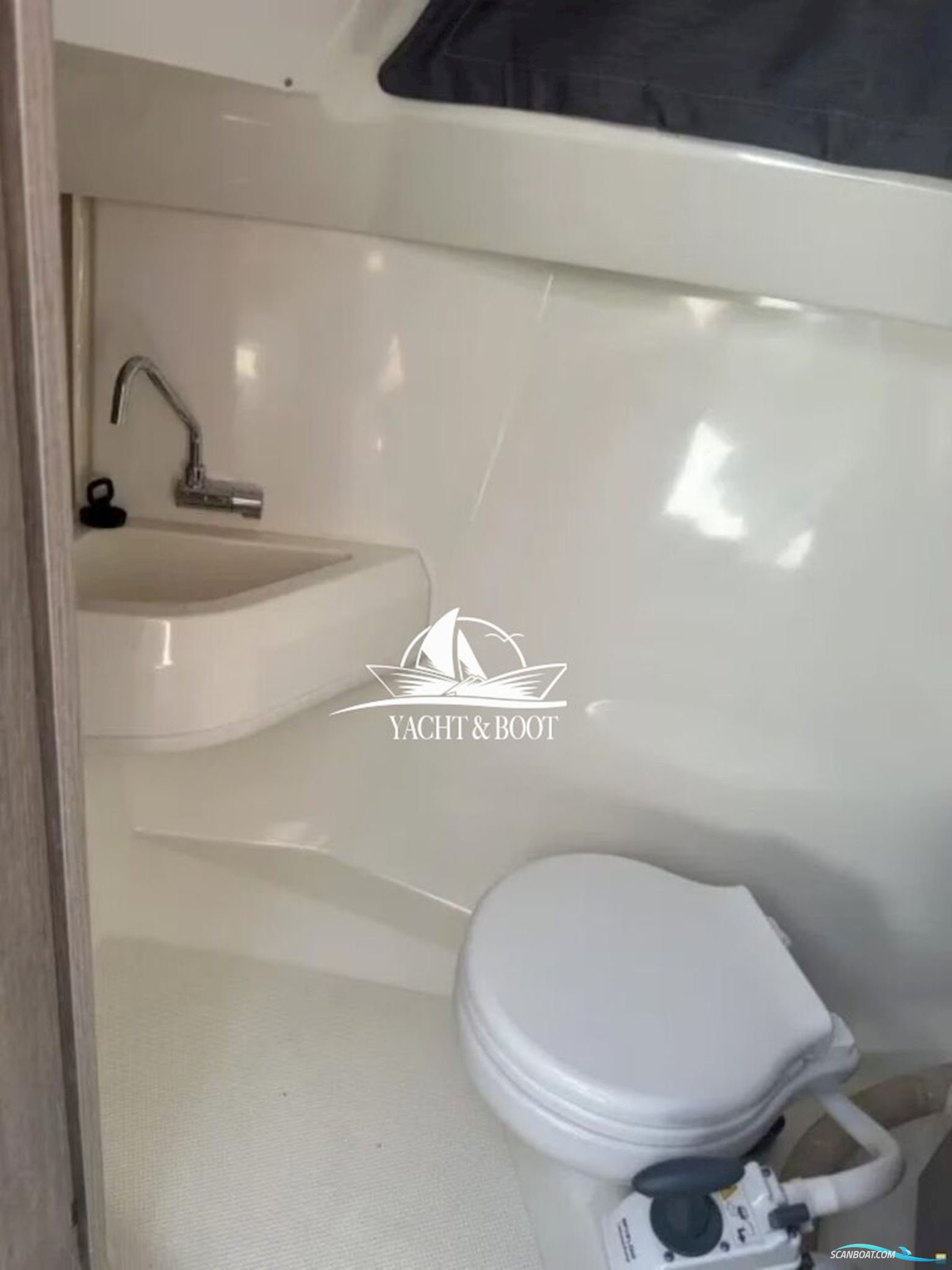 Quicksilver Activ 675 Weekend