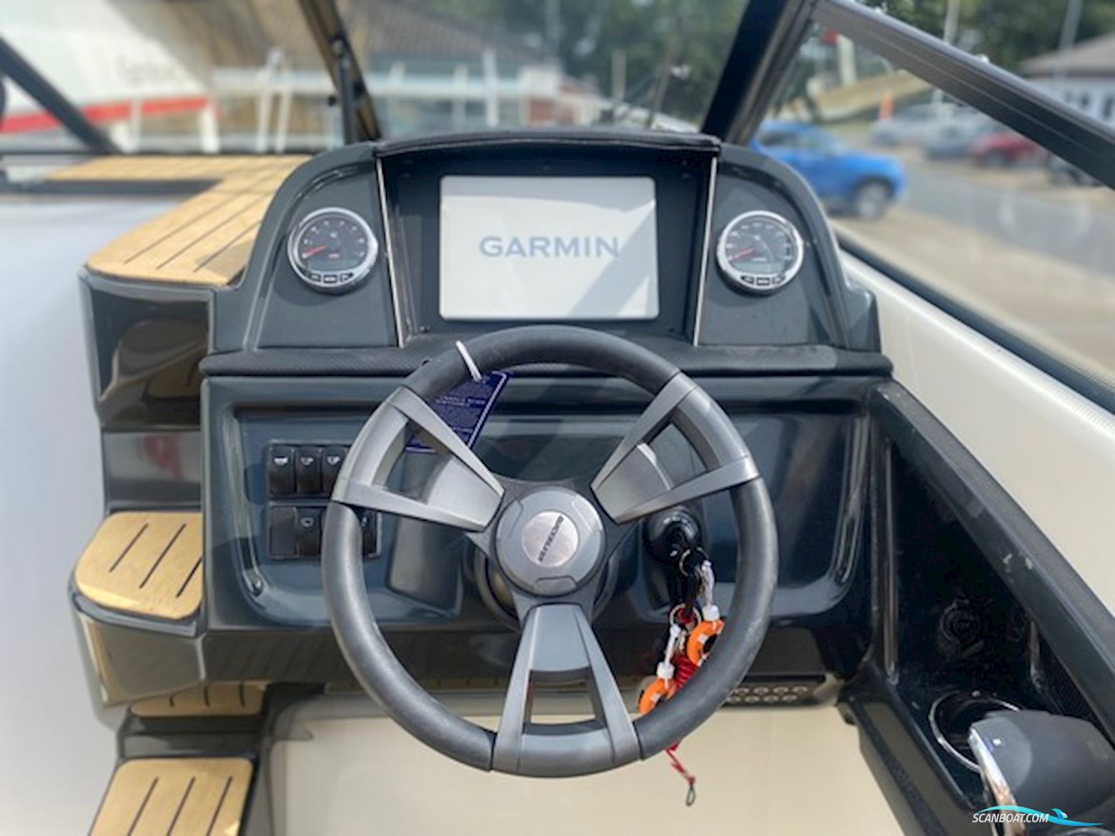 Quicksilver Activ 755 Cruiser Med 250 hk Mercury Verado 4,6L V8 XL