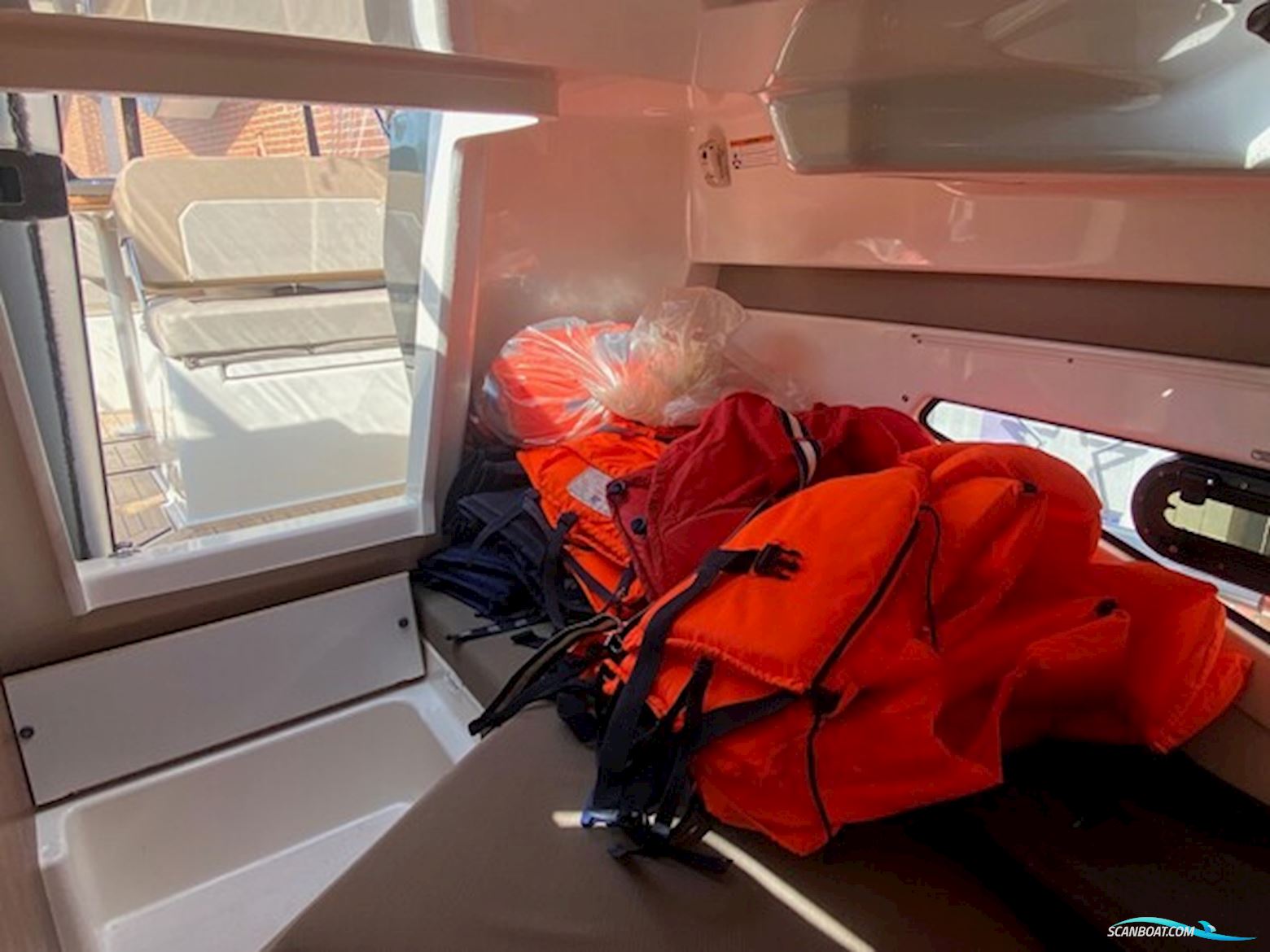 Quicksilver Activ 755 Cruiser m/Mercury F250 hk Pro XS 4-takt og Brenderup trailer