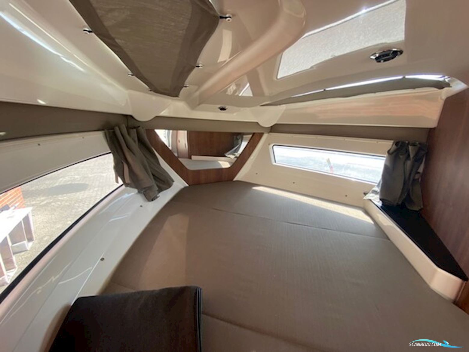 Quicksilver Activ 755 Cruiser m/Mercury F250 hk Pro XS 4-takt og Brenderup trailer