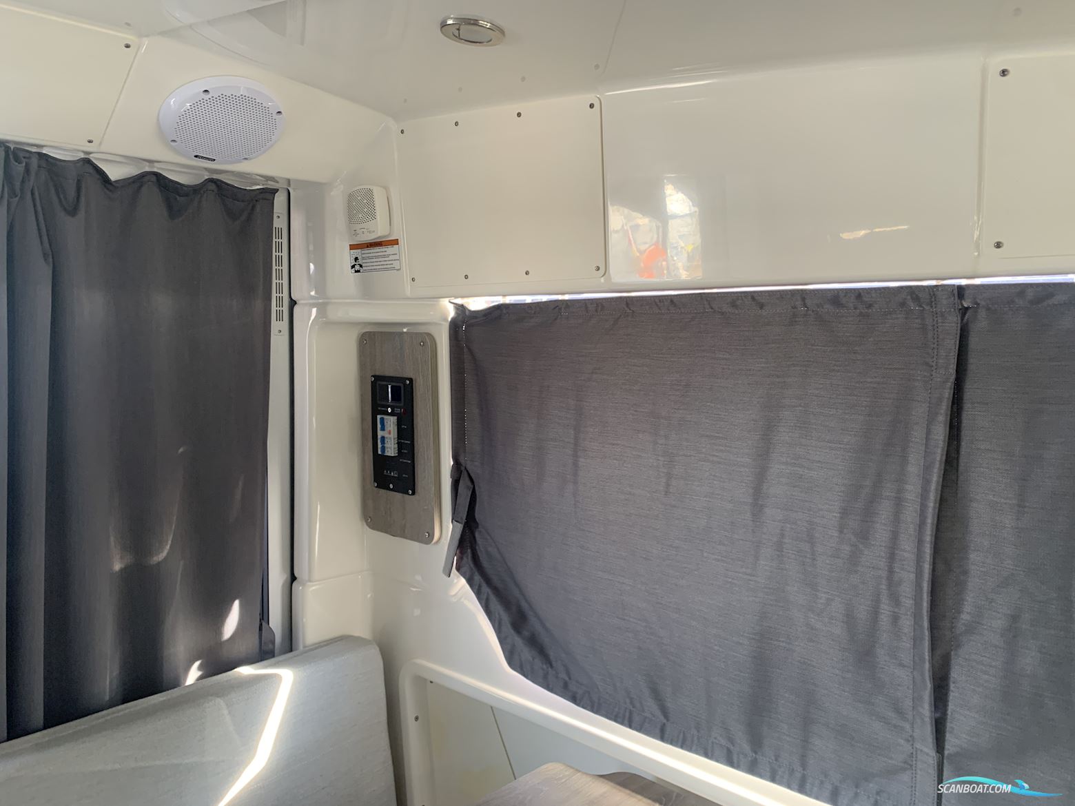 Quicksilver Activ 755 Weekend