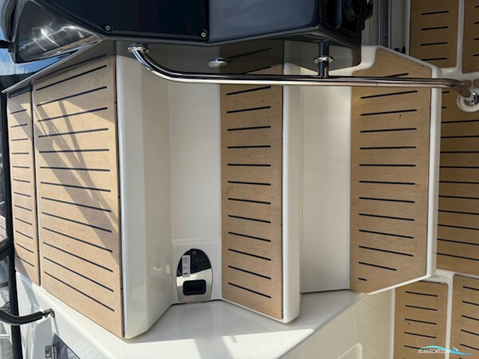 Quicksilver Activ 805 Cruiser Med F300 Mercury Verado AM DS 4,6L V8 - Anvisningssalg