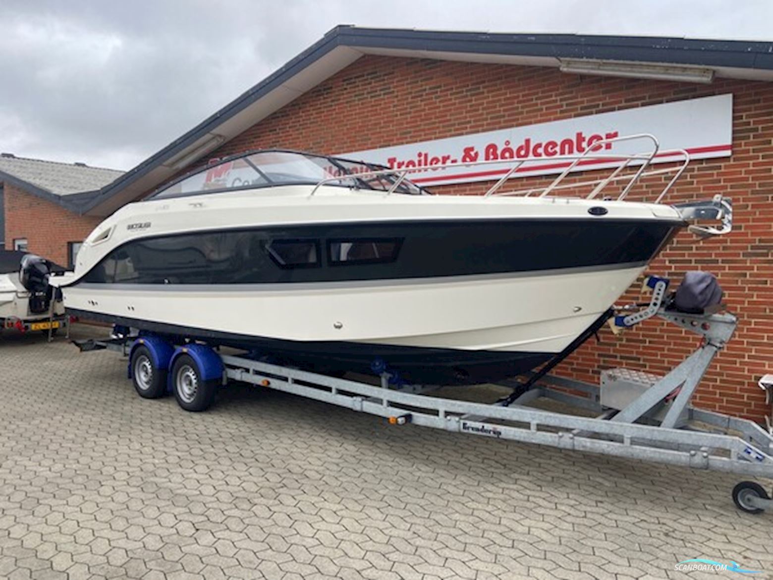 Quicksilver Activ 805 Cruiser m/Mercury F300 hk V8 Verado