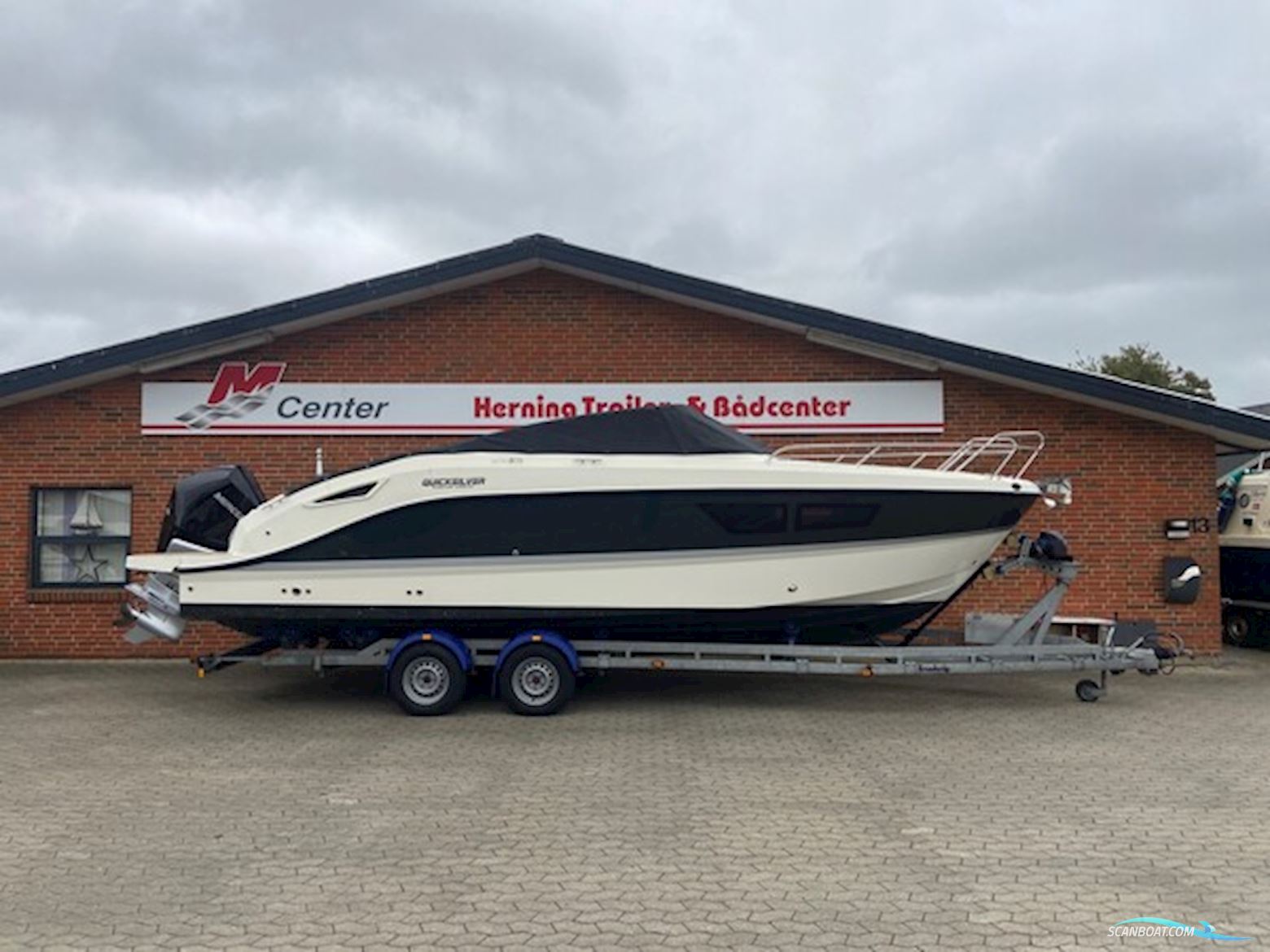 Quicksilver Activ 805 Cruiser m/Mercury F300 hk V8 Verado