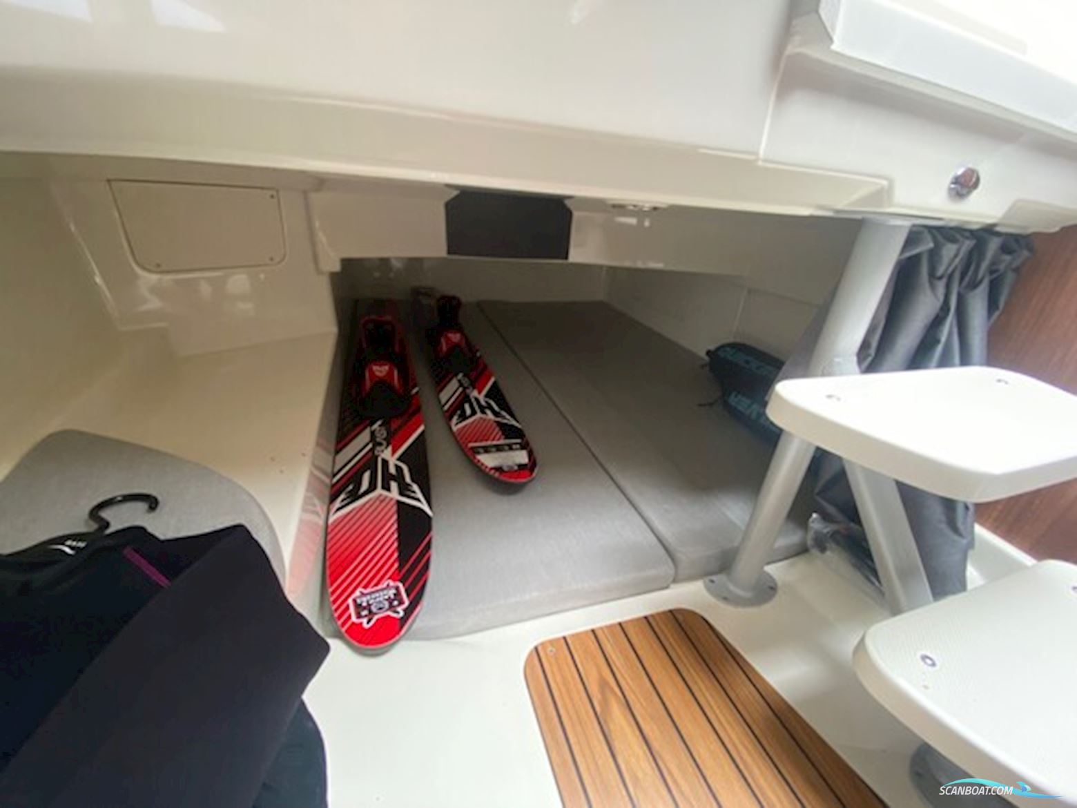 Quicksilver Activ 805 Cruiser m/Mercury F300 hk V8 Verado