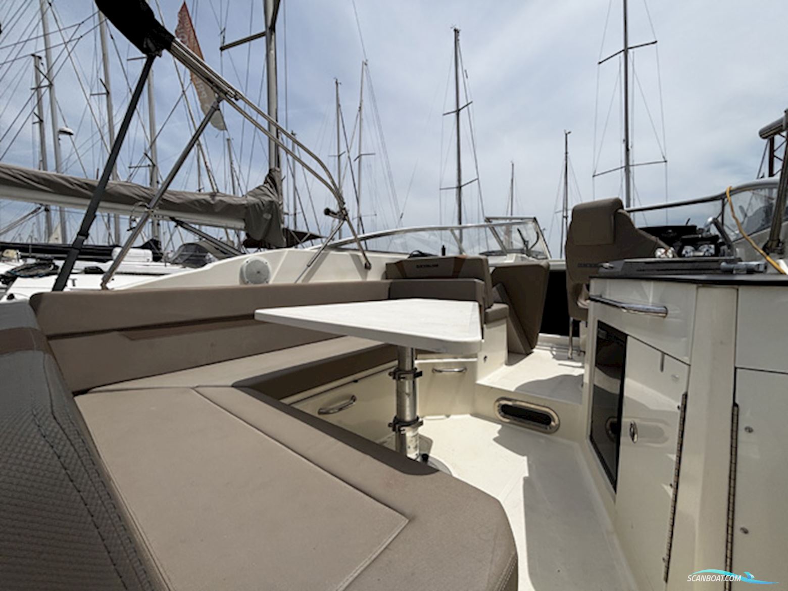 Quicksilver Activ 805