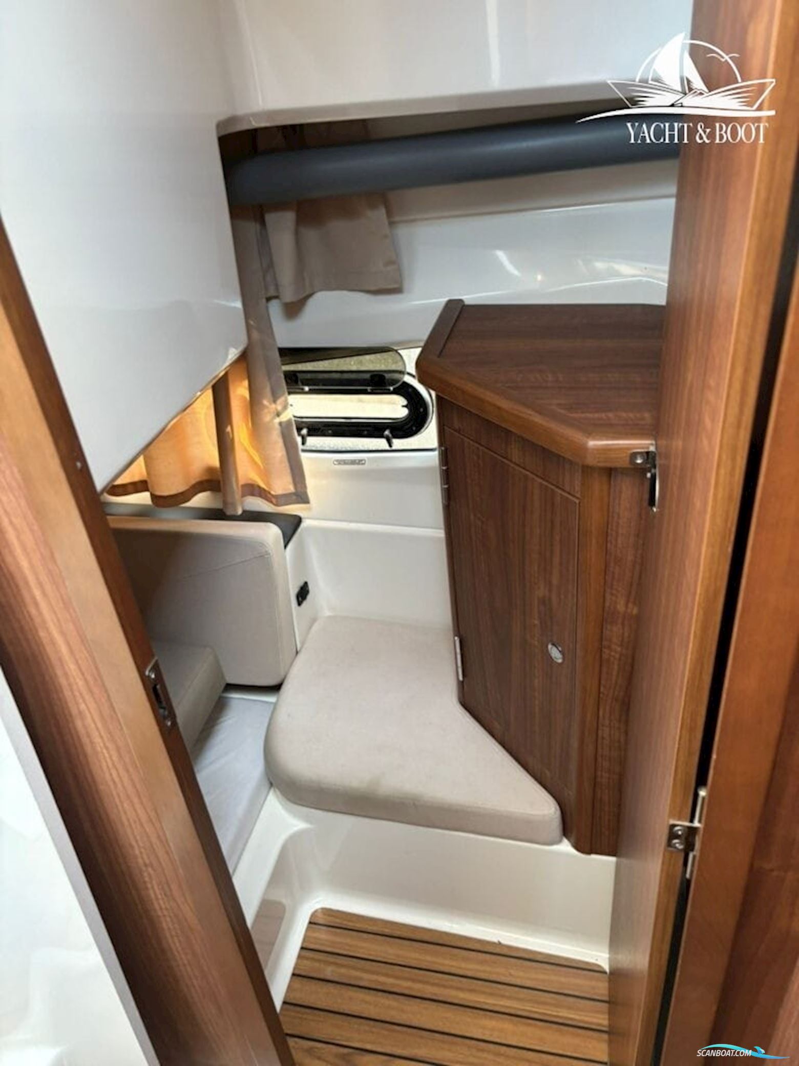 Quicksilver Activ 855 Cruiser