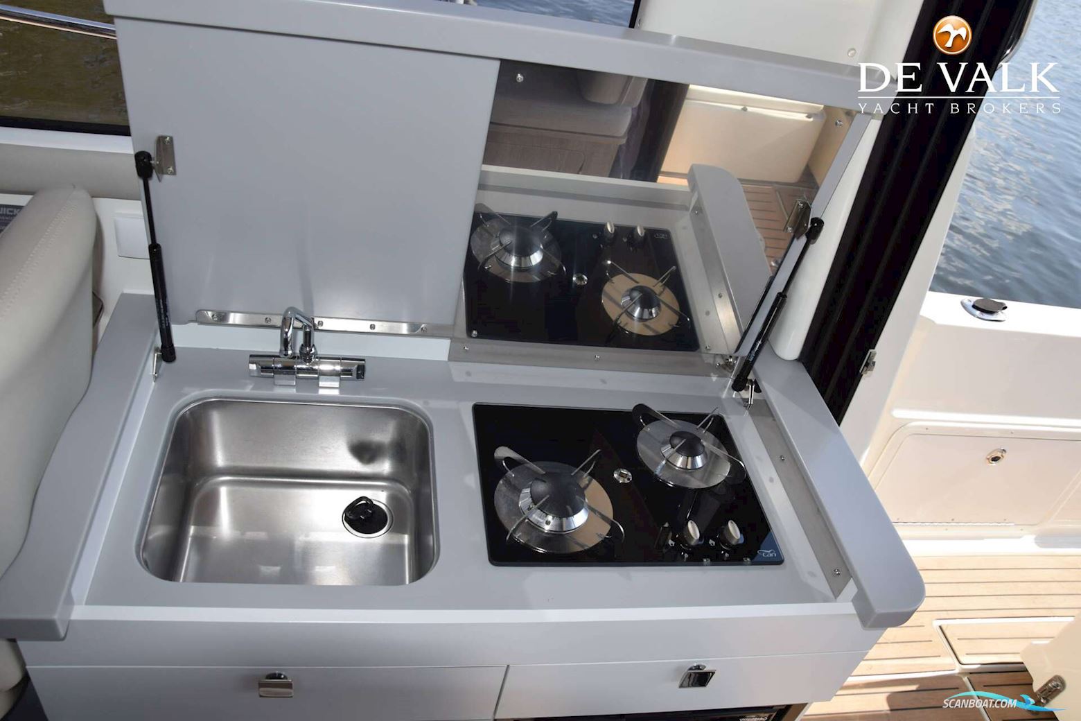 Quicksilver Activ 905 Weekend