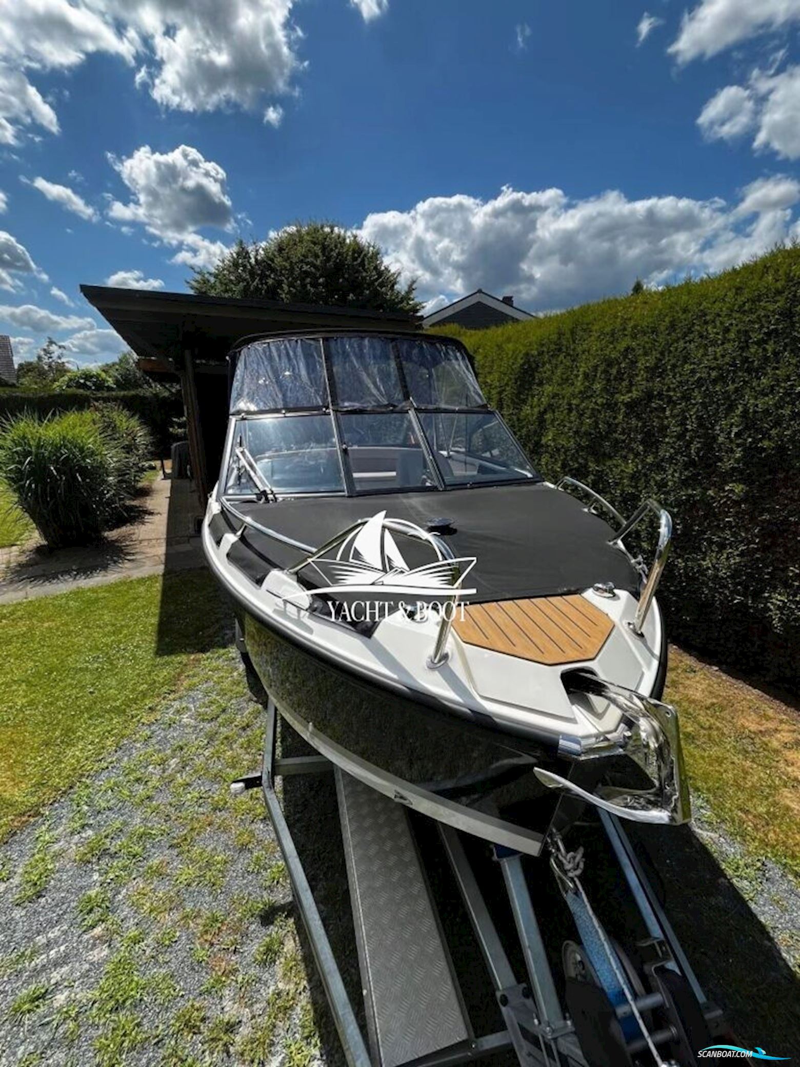 Quicksilver Active 555 Bowrider