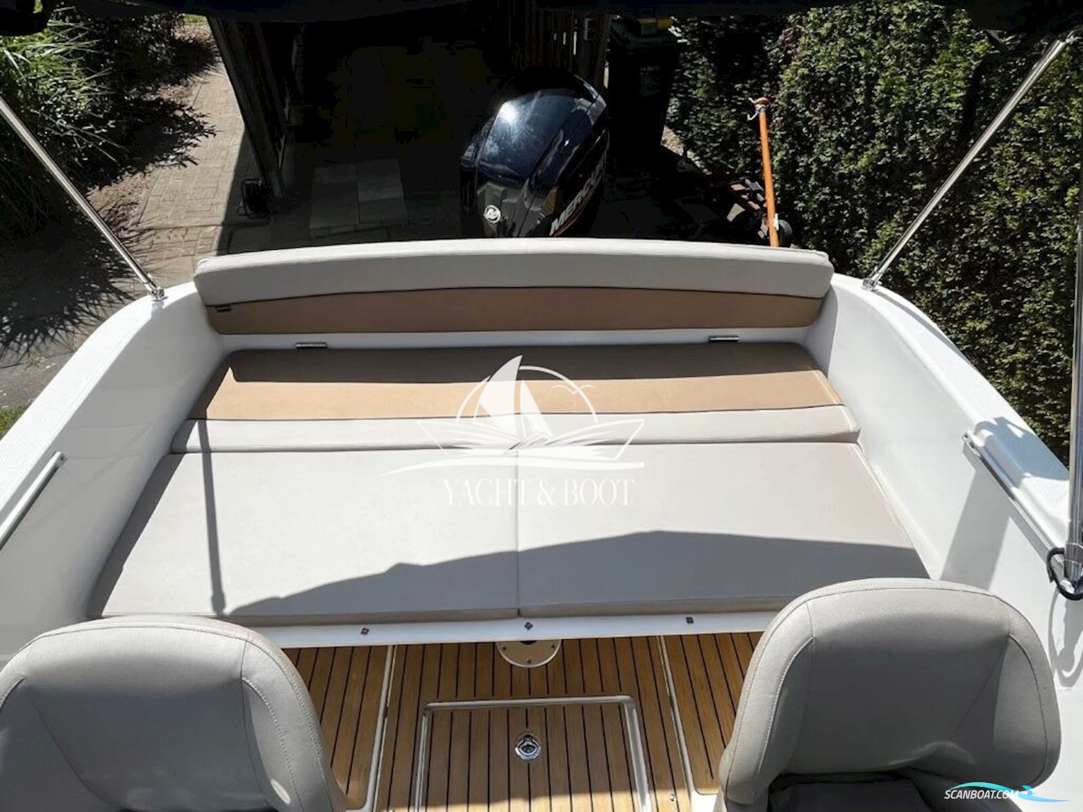 Quicksilver Active 555 Bowrider