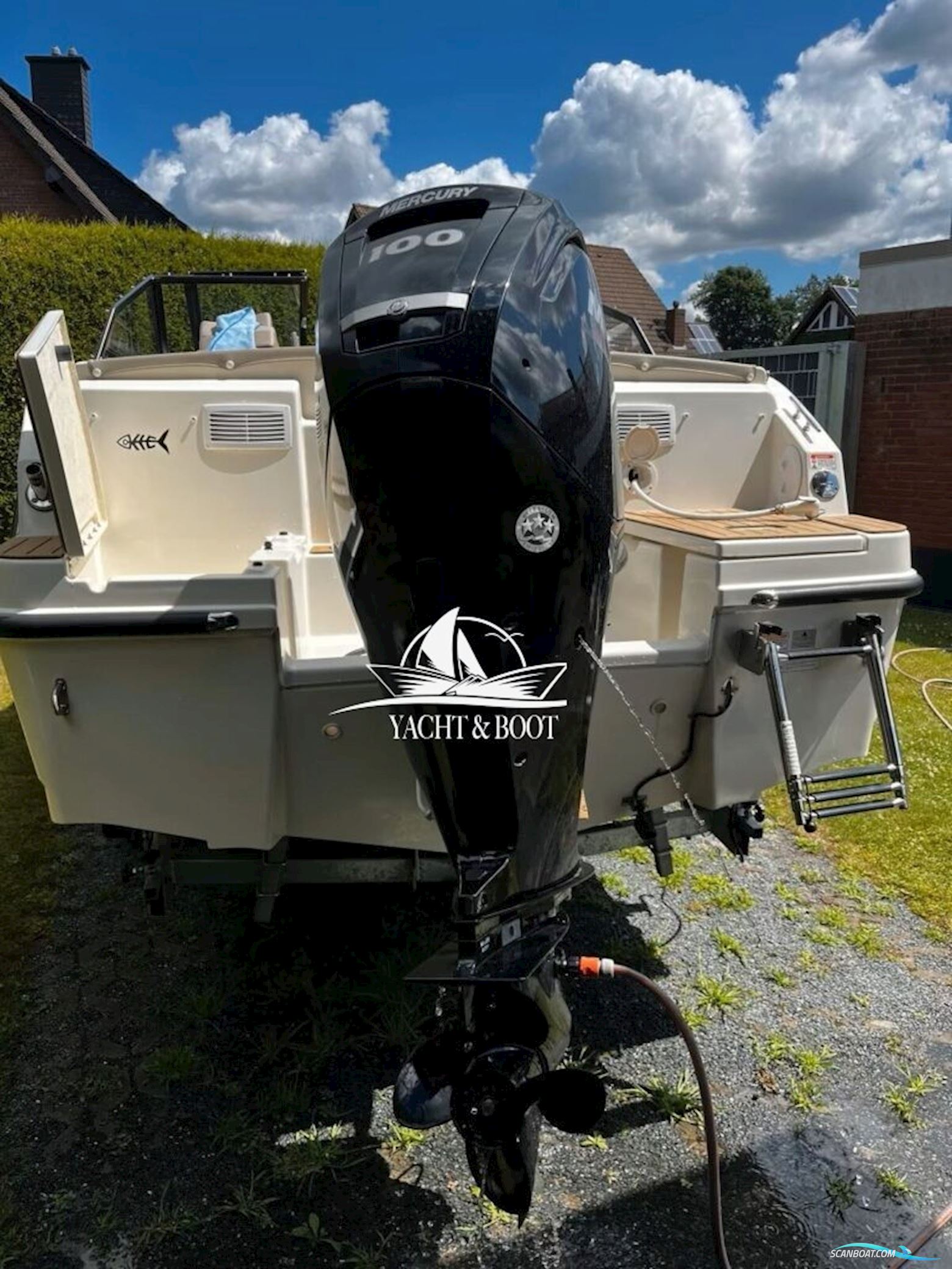 Quicksilver Active 555 Bowrider