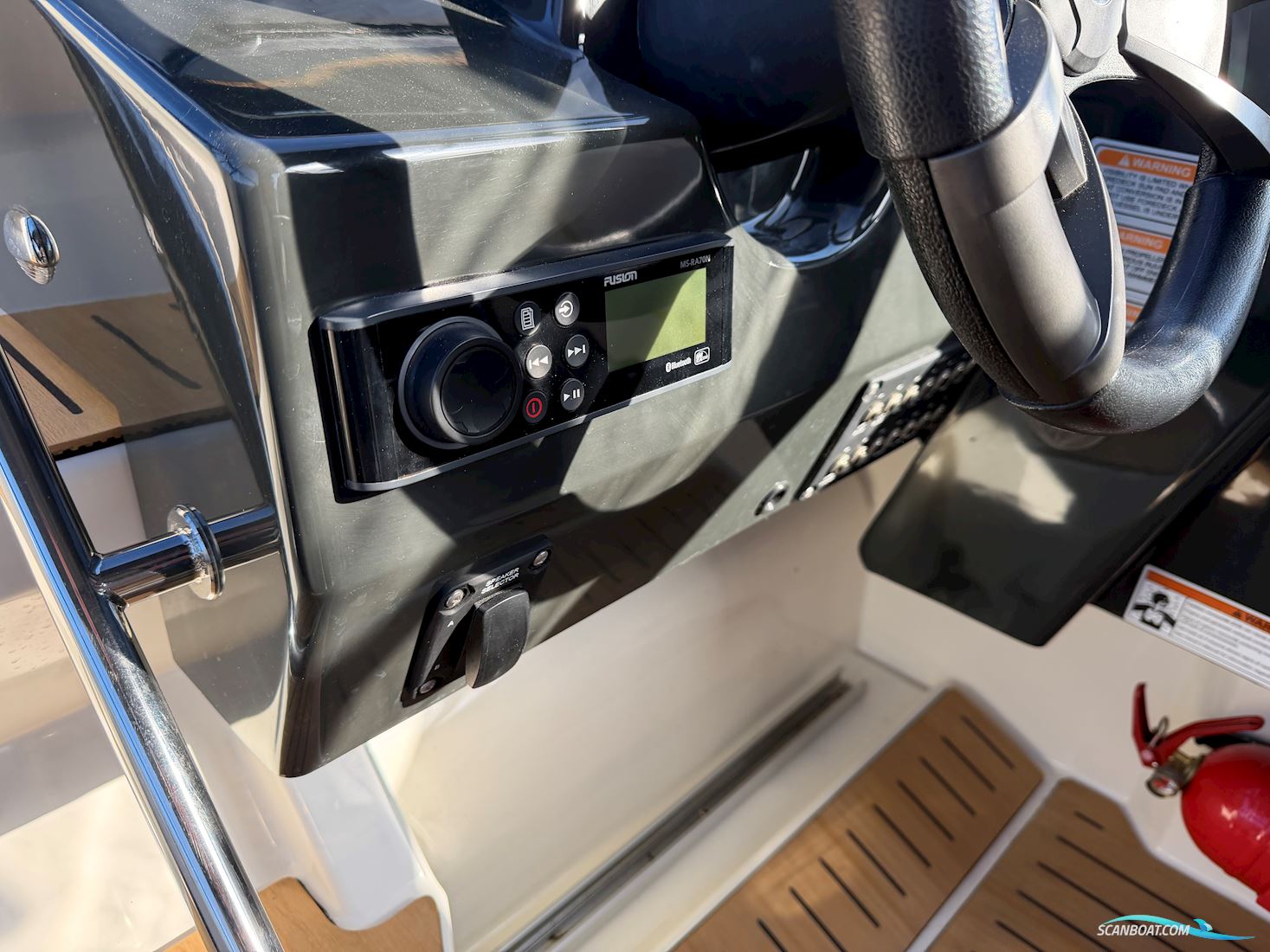Quicksilver Active Cruiser 805