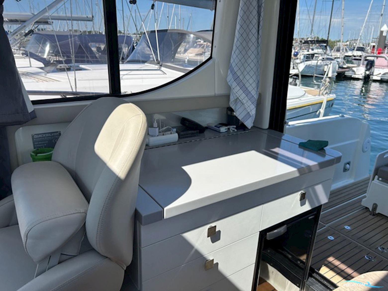 Quicksilver Aktiv 905 Weekend