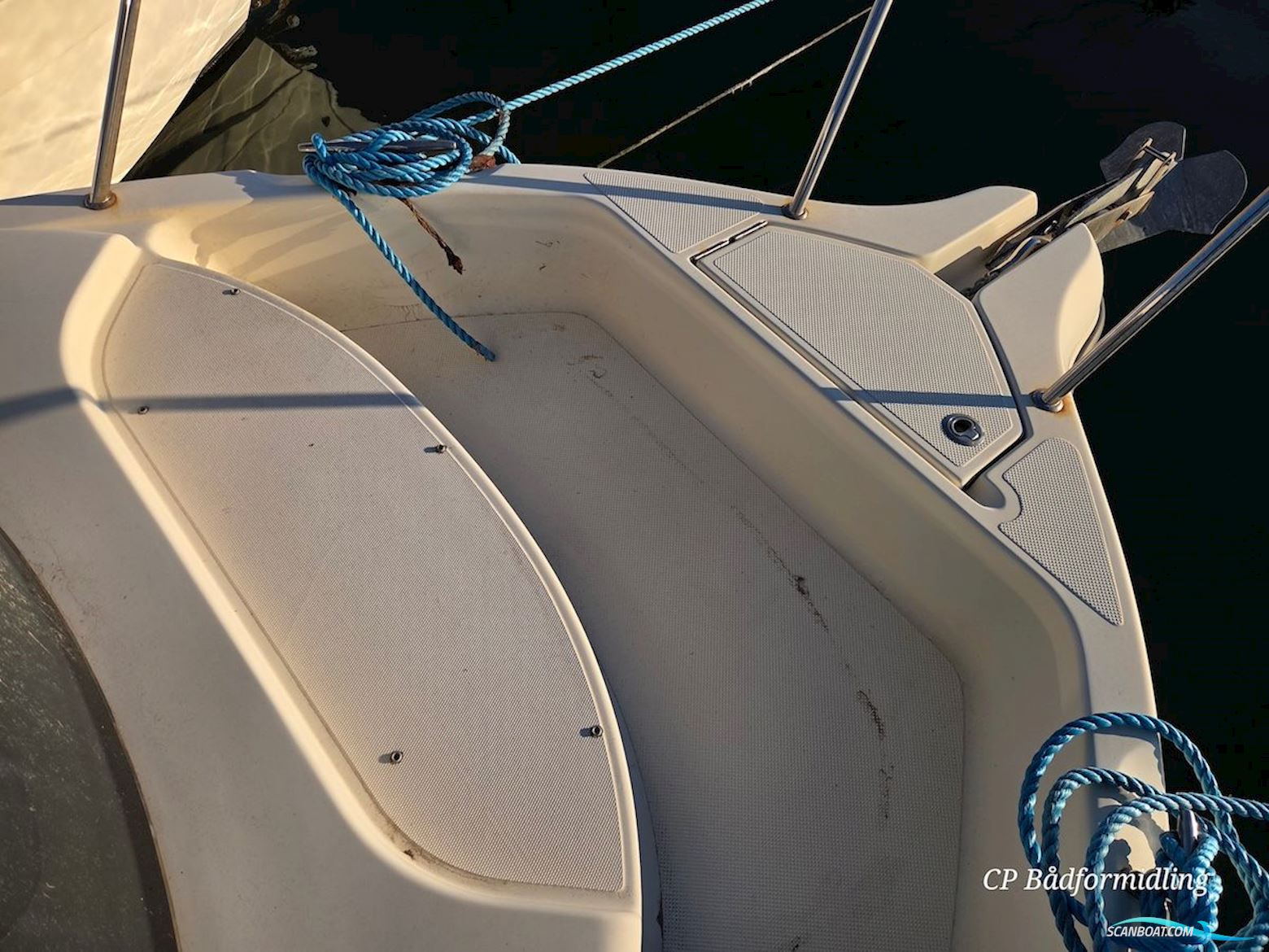 Quicksilver Arvor 810 Pilothouse