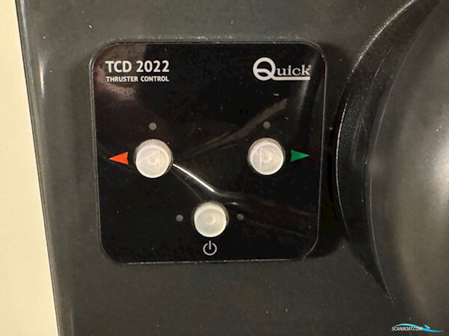 Quicksilver Captur 705 Pilothouse Med 225 hk Mercury-Efi DS 3,4L V6 XL - Alt i Udstyr.