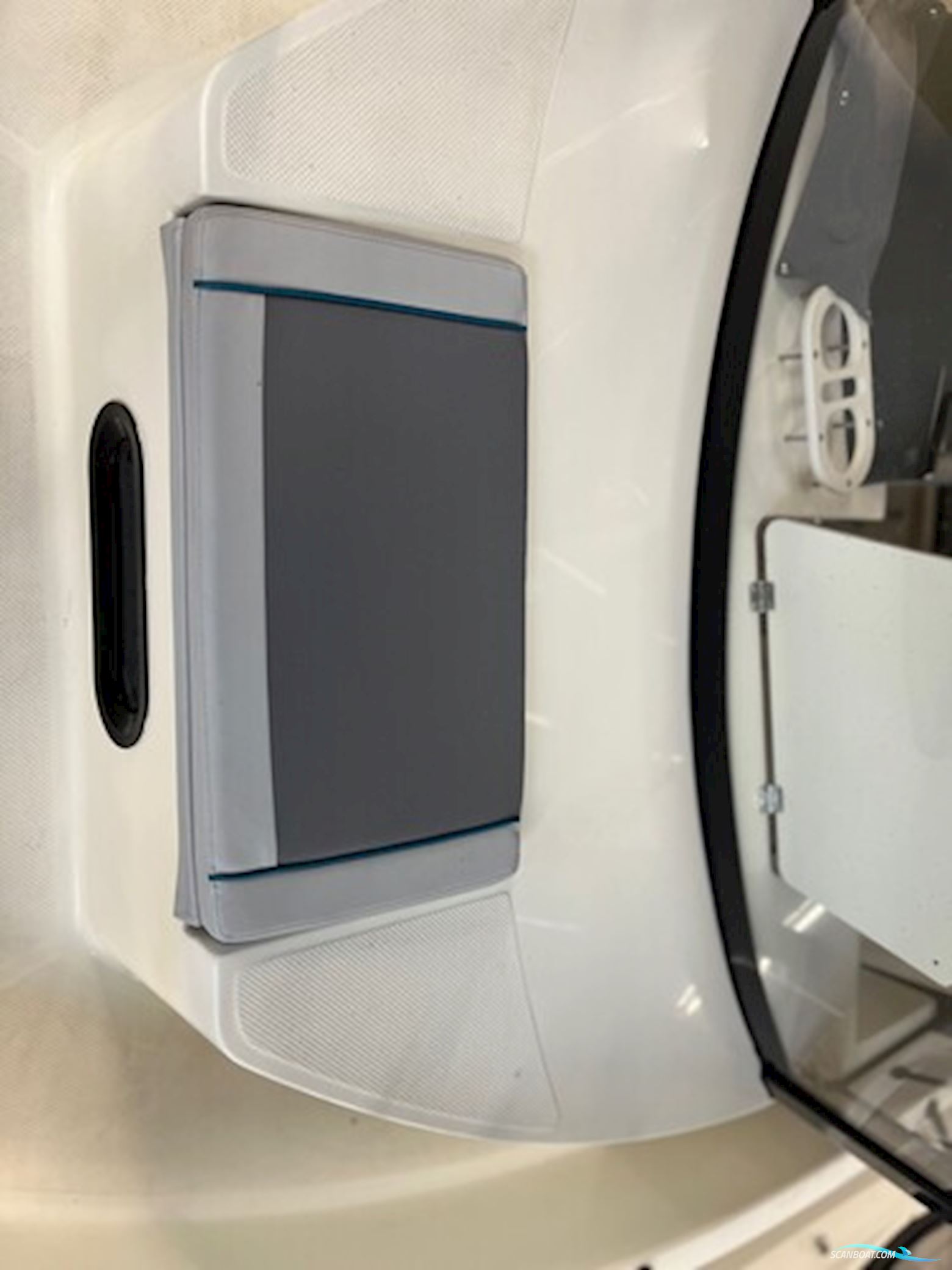 Quicksilver Captur 705 Pilothouse Med 225 hk Mercury-Efi DS 3,4L V6 XL - Alt i Udstyr.