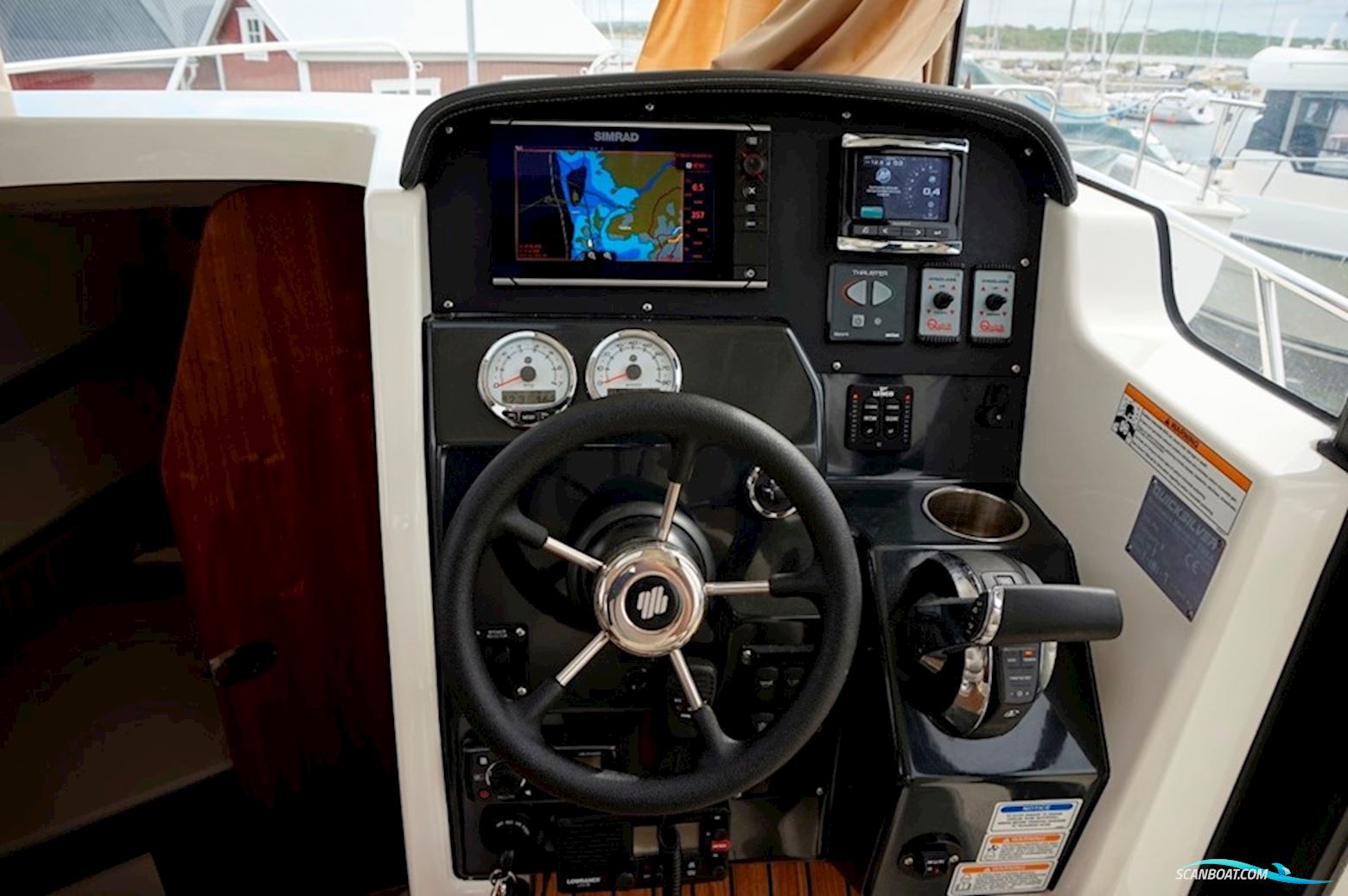 Quicksilver Captur 905 Pilothouse