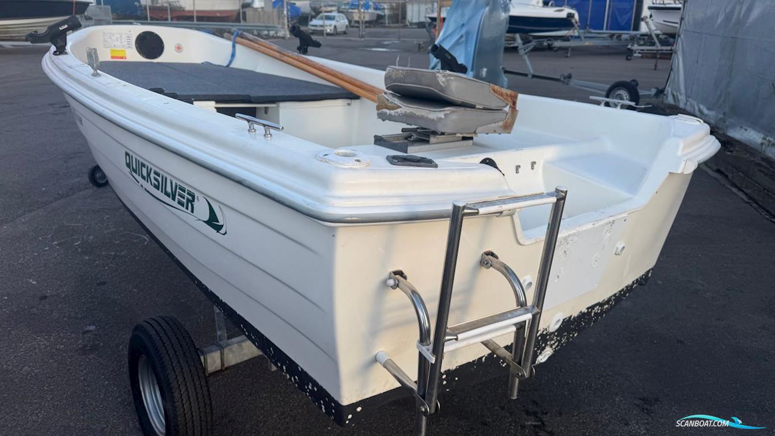 Quicksilver CAPTURE 440 FISH