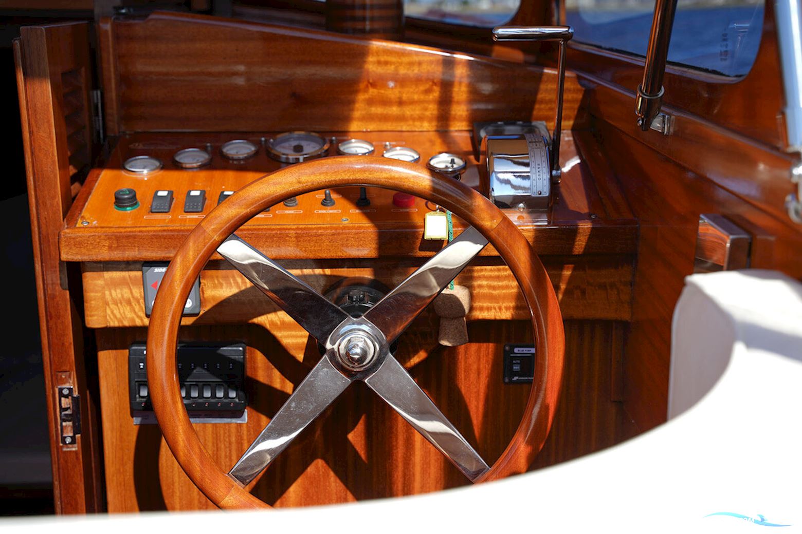 Rapsody 29 OC-F Oyster White Limited Edition