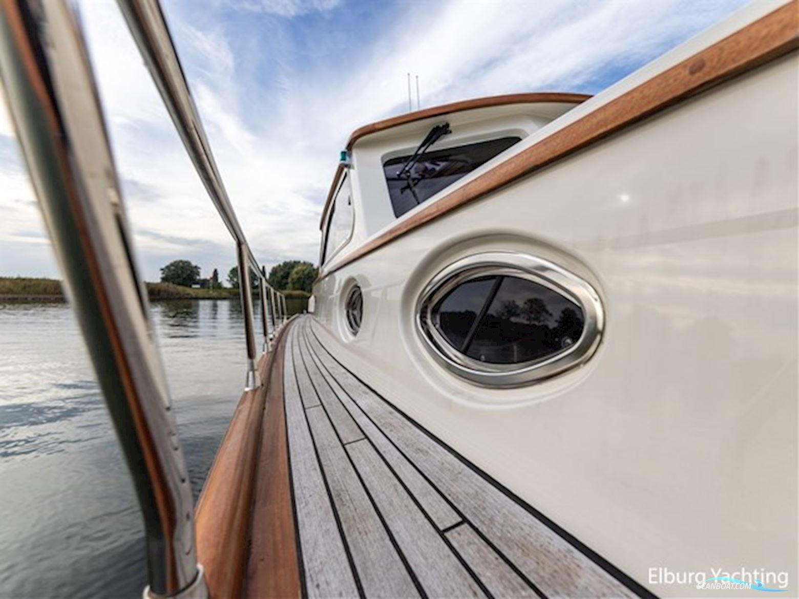 Rapsody 40 Offshore