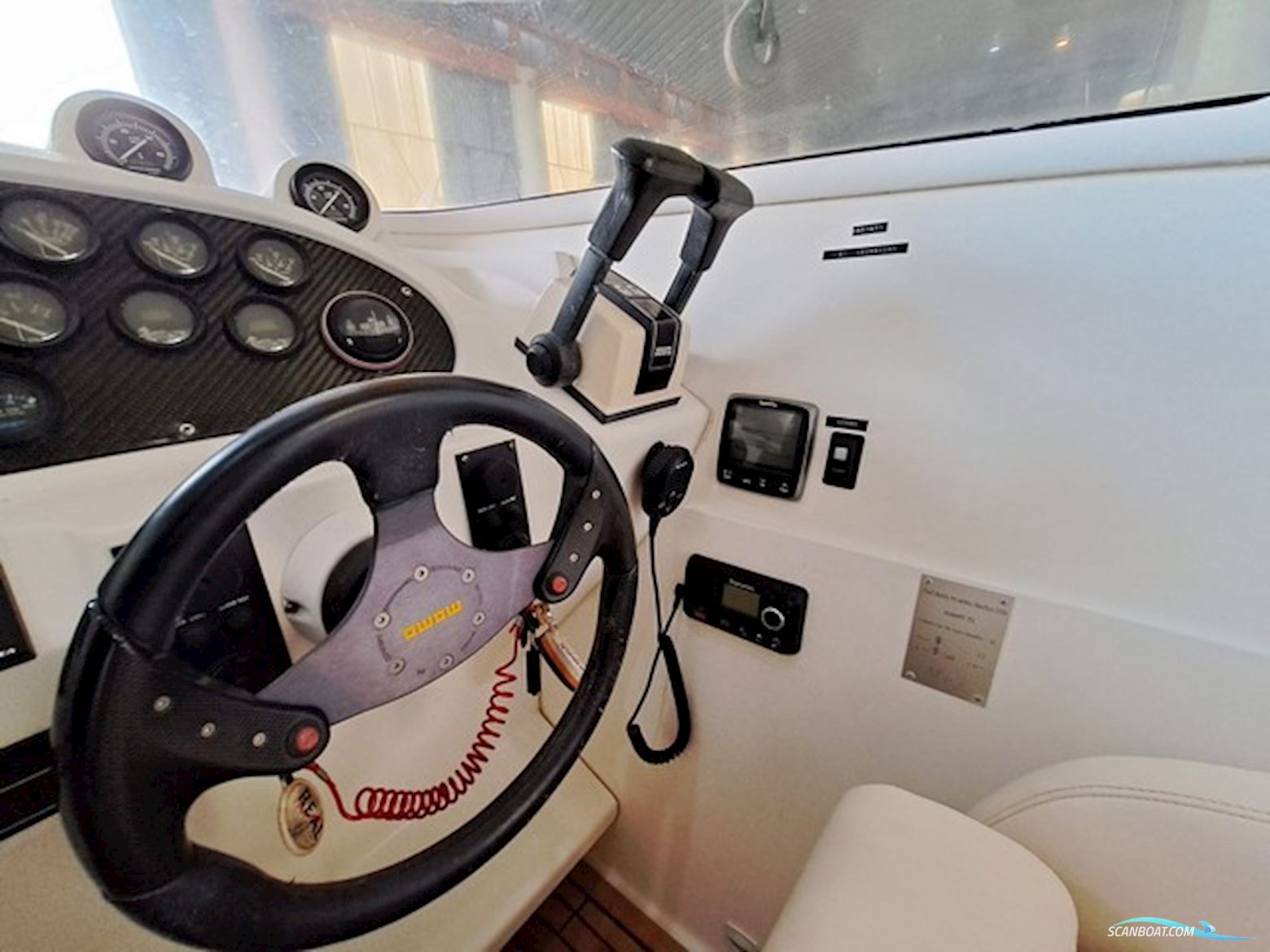 Real Power Boats Real Hawk 32