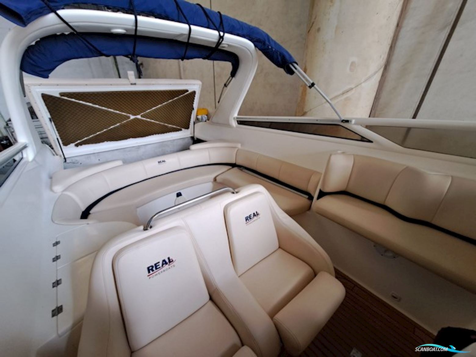 Real Power Boats Real Hawk 32