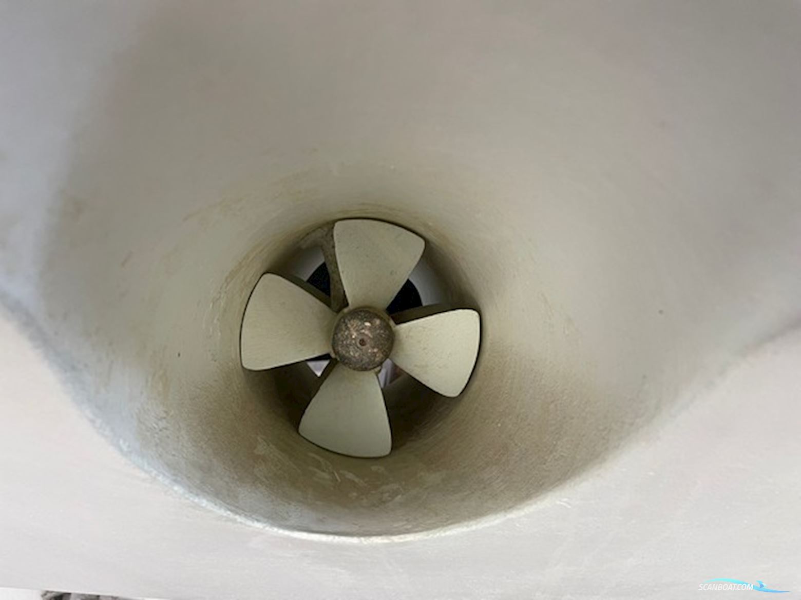 Real Powerboats Revolution 46