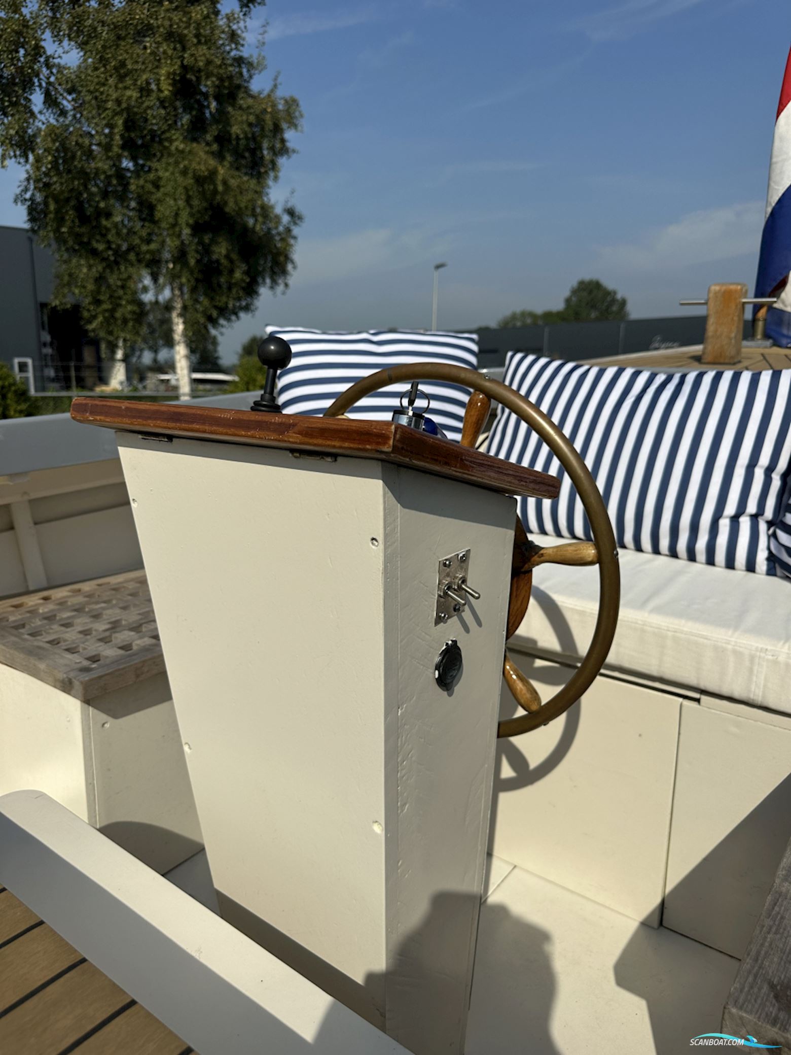 REDDINGSSLOEP 695 Electric