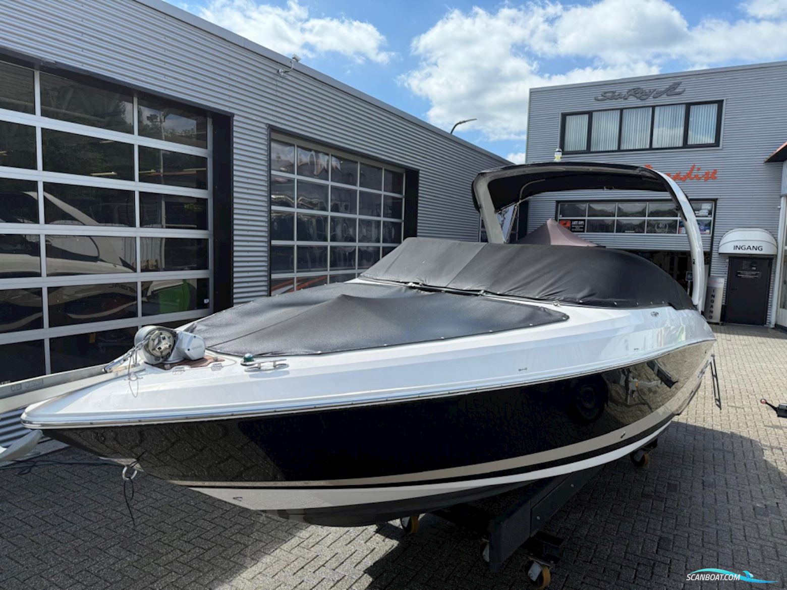 Regal 2500 bowrider
