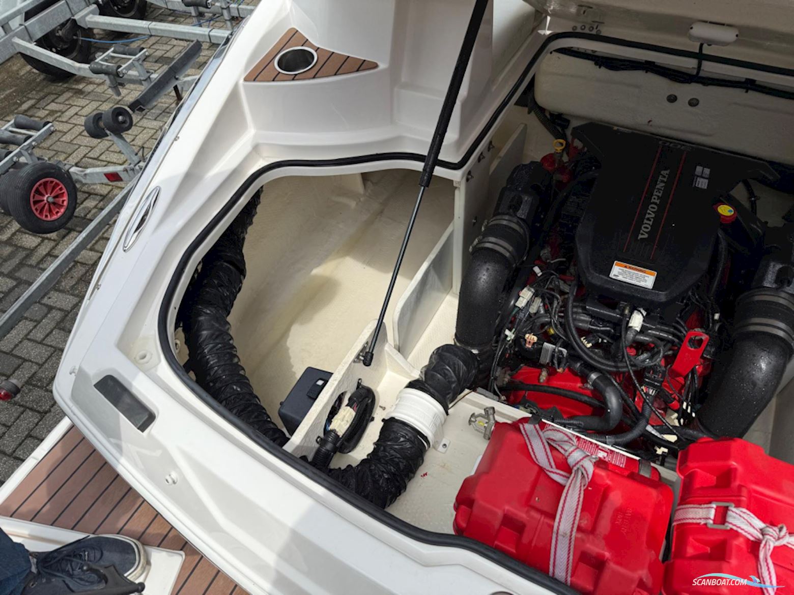 Regal 2500 Bowrider
