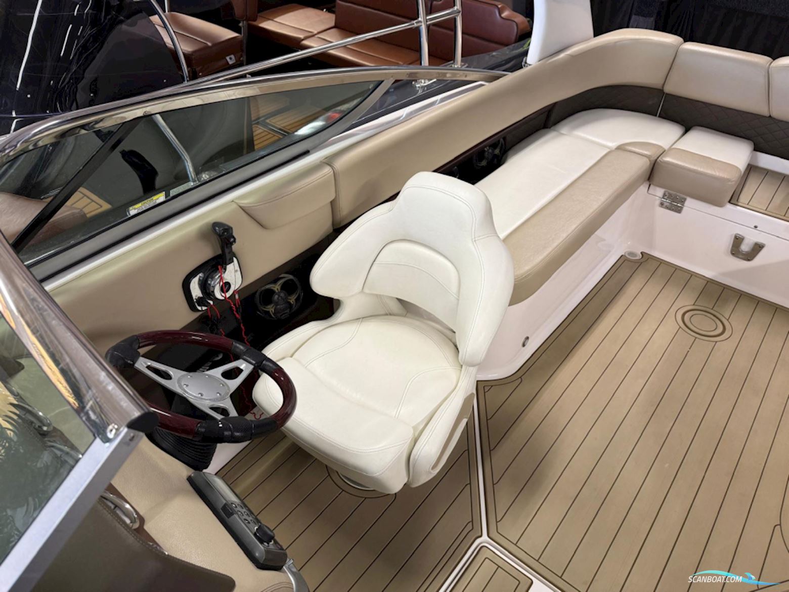Regal 2500 Bowrider