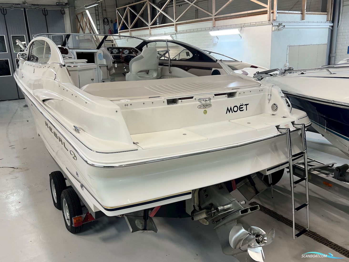 Regal 2550 Lsc