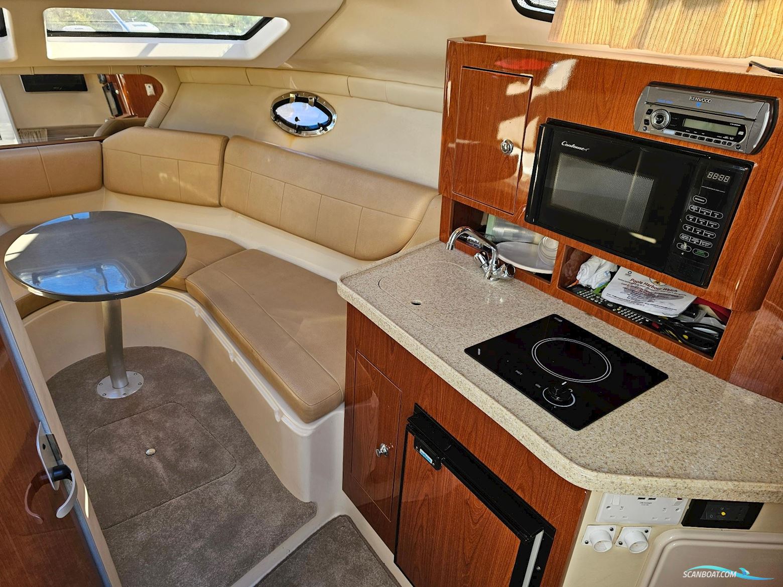 Regal 2565 Window Express