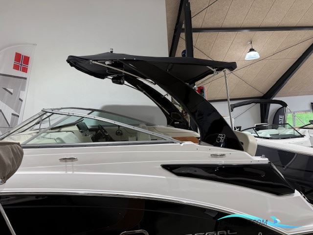 Regal 26 Expres Cruiser RESERVERET