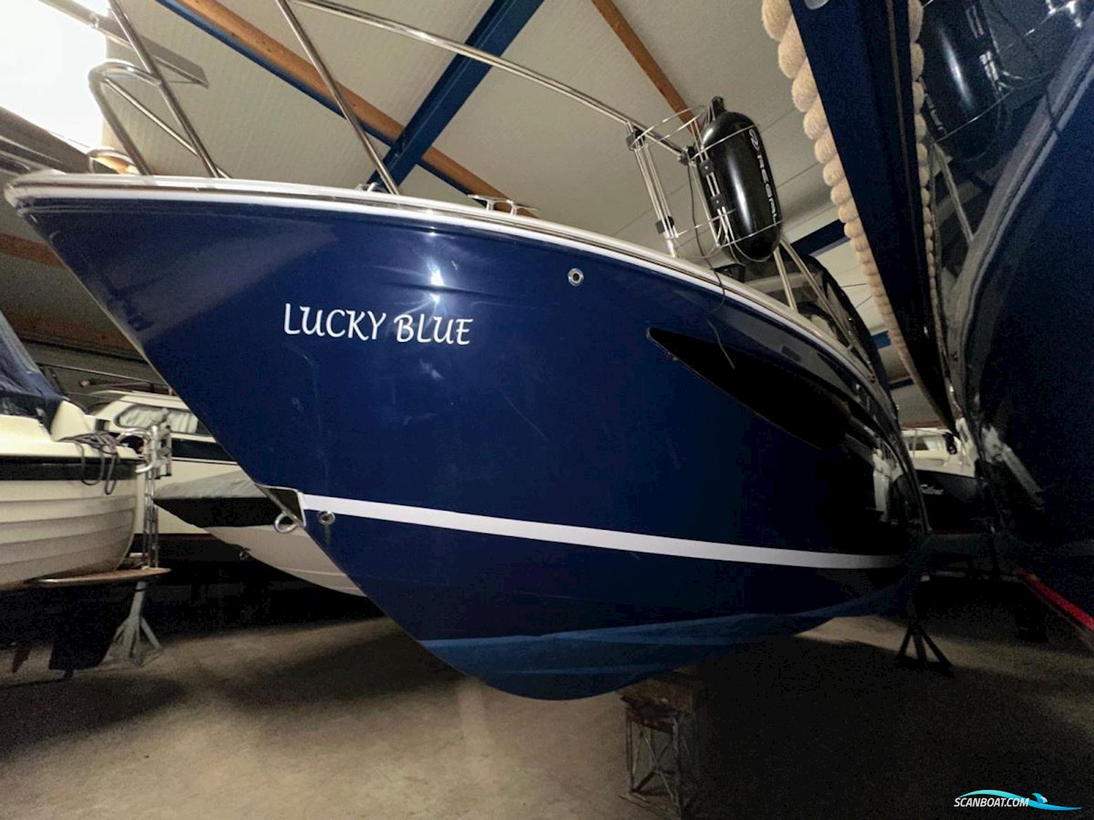 Regal 26 Express Cruiser