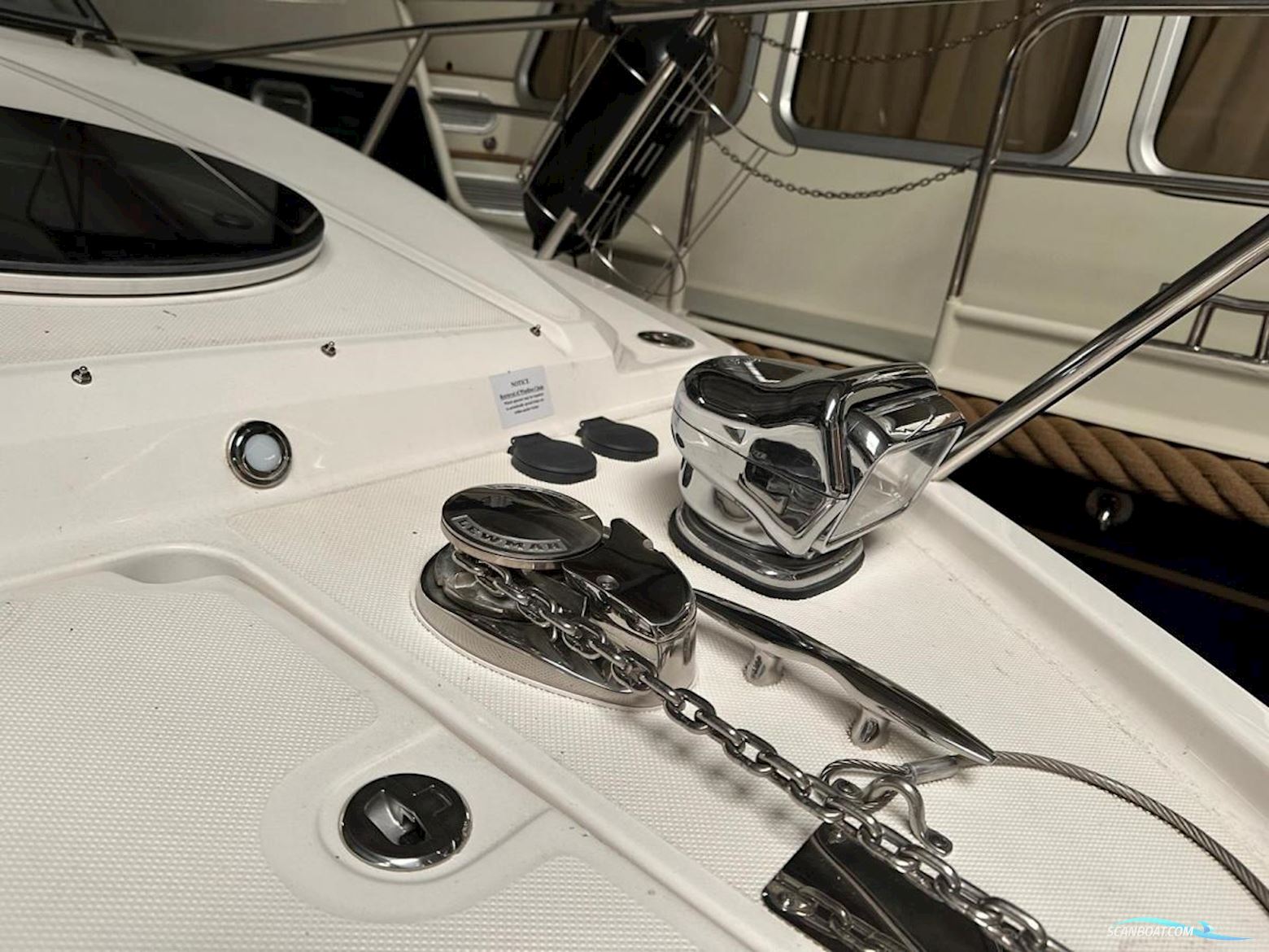 Regal 26 Express Cruiser