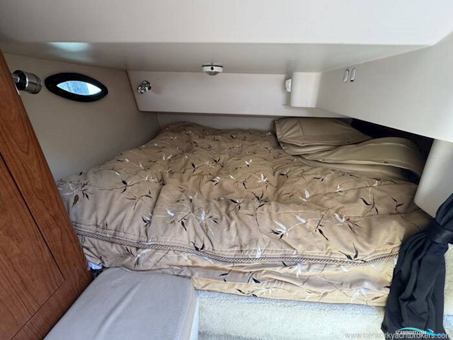Regal 2665 Commodore