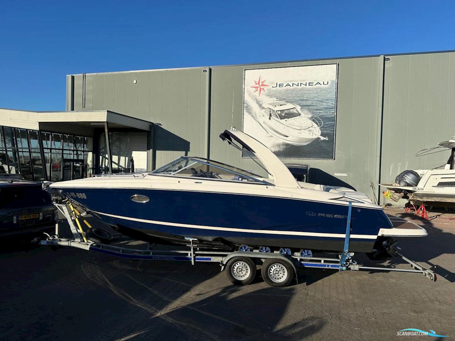 Regal 2750 Cuddy Cabin