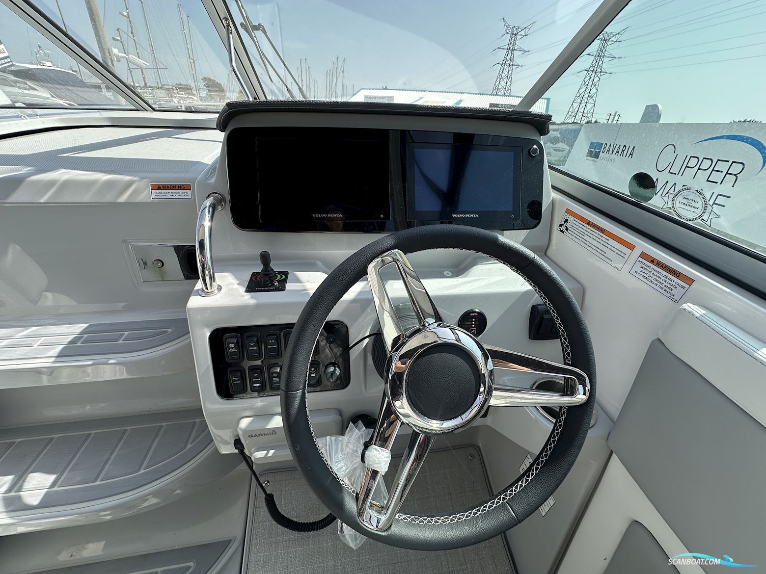 Regal 28 Express