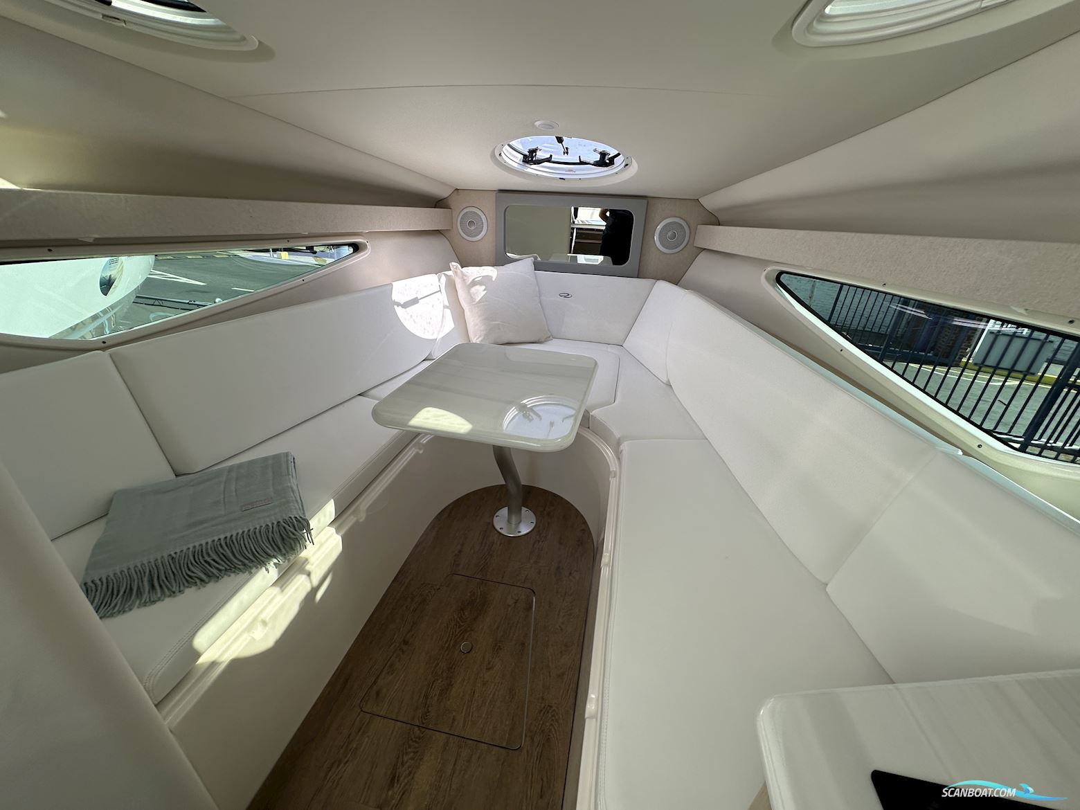 Regal 28 Express