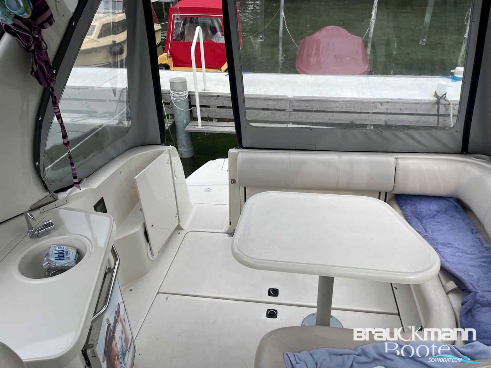 Regal 292 Commodore