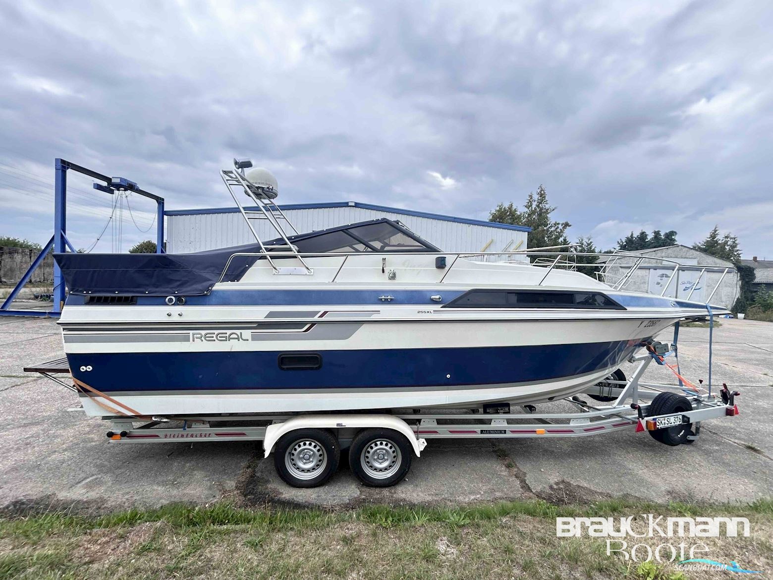 Regal Ambassador 255 XL