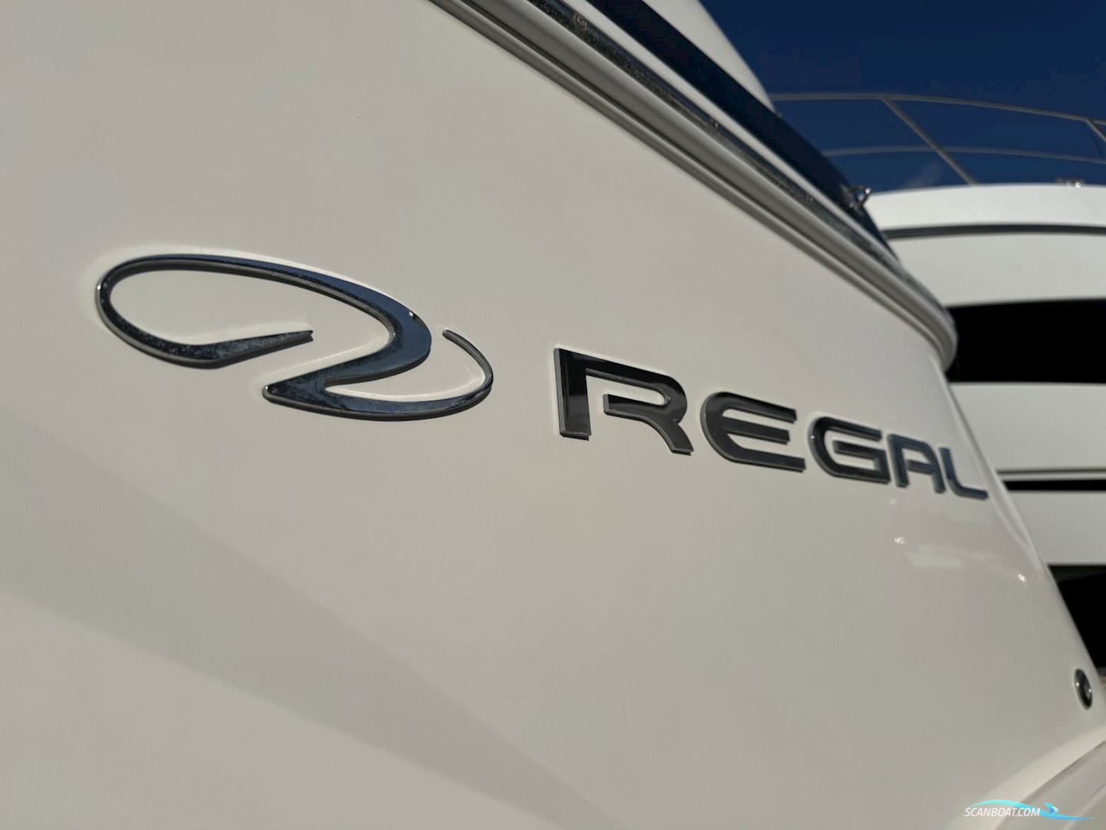 Regal Boats 28 Express