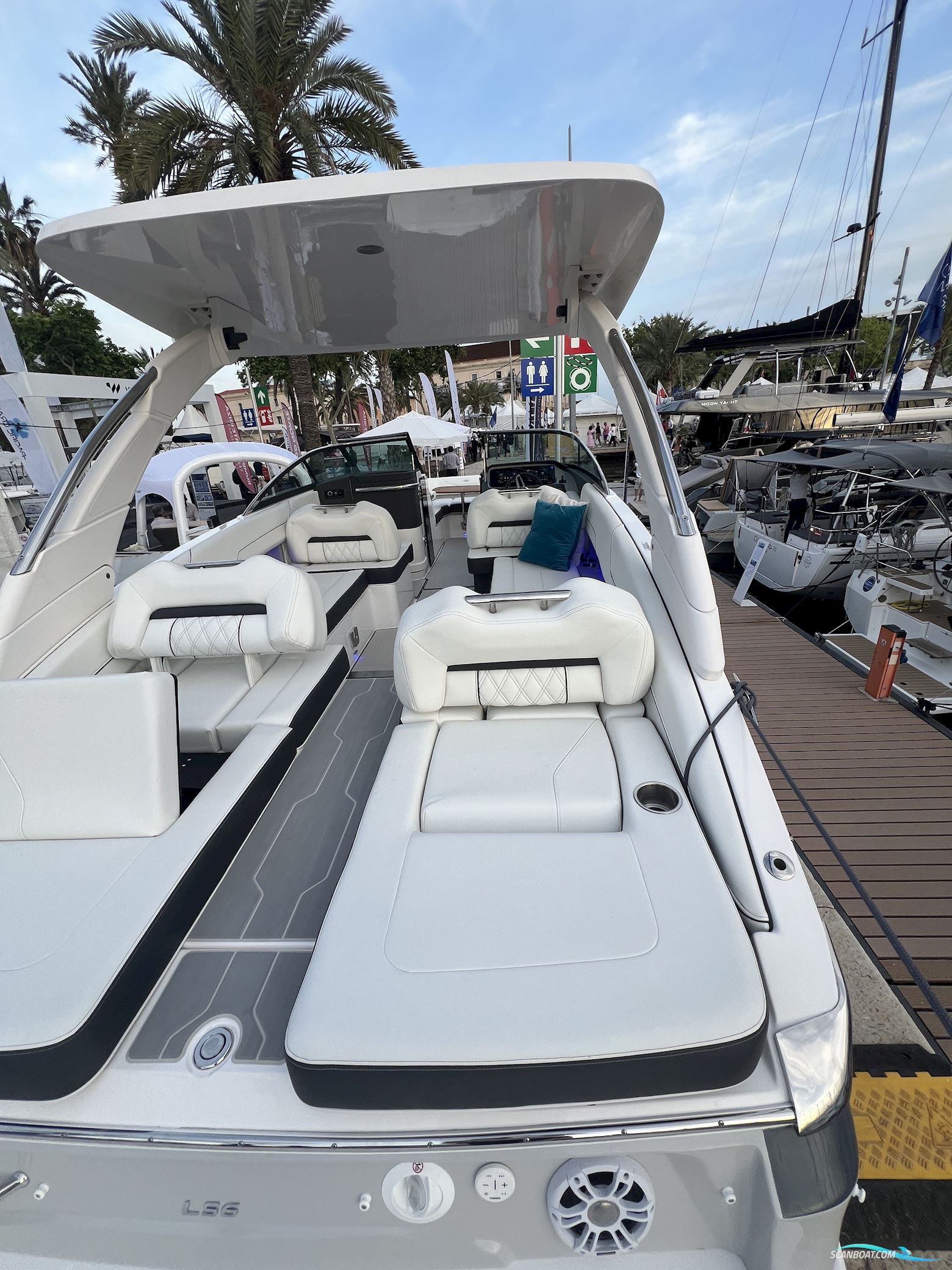 Regal LS6 Bowrider