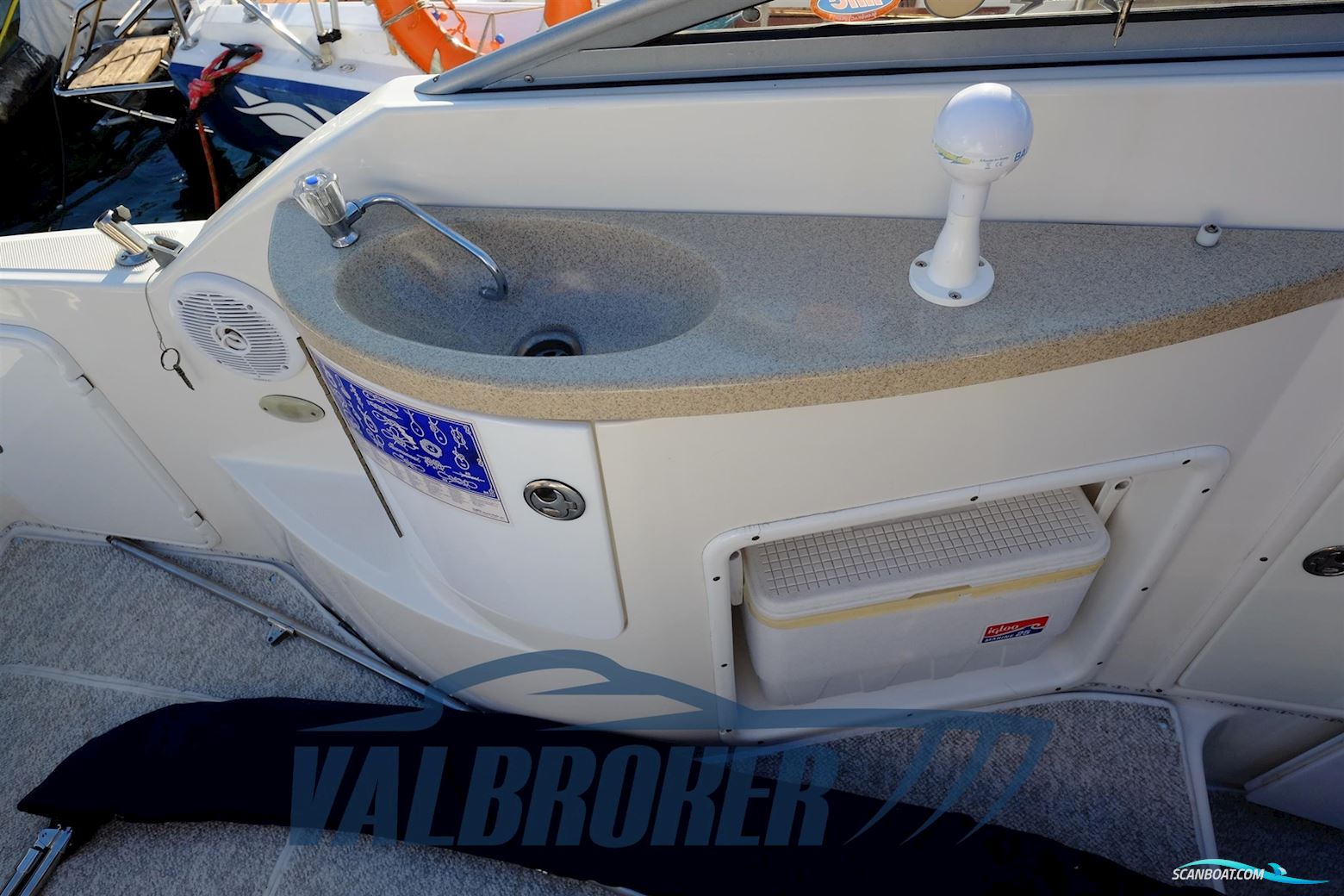 Regal Marine COMMODORE 2665